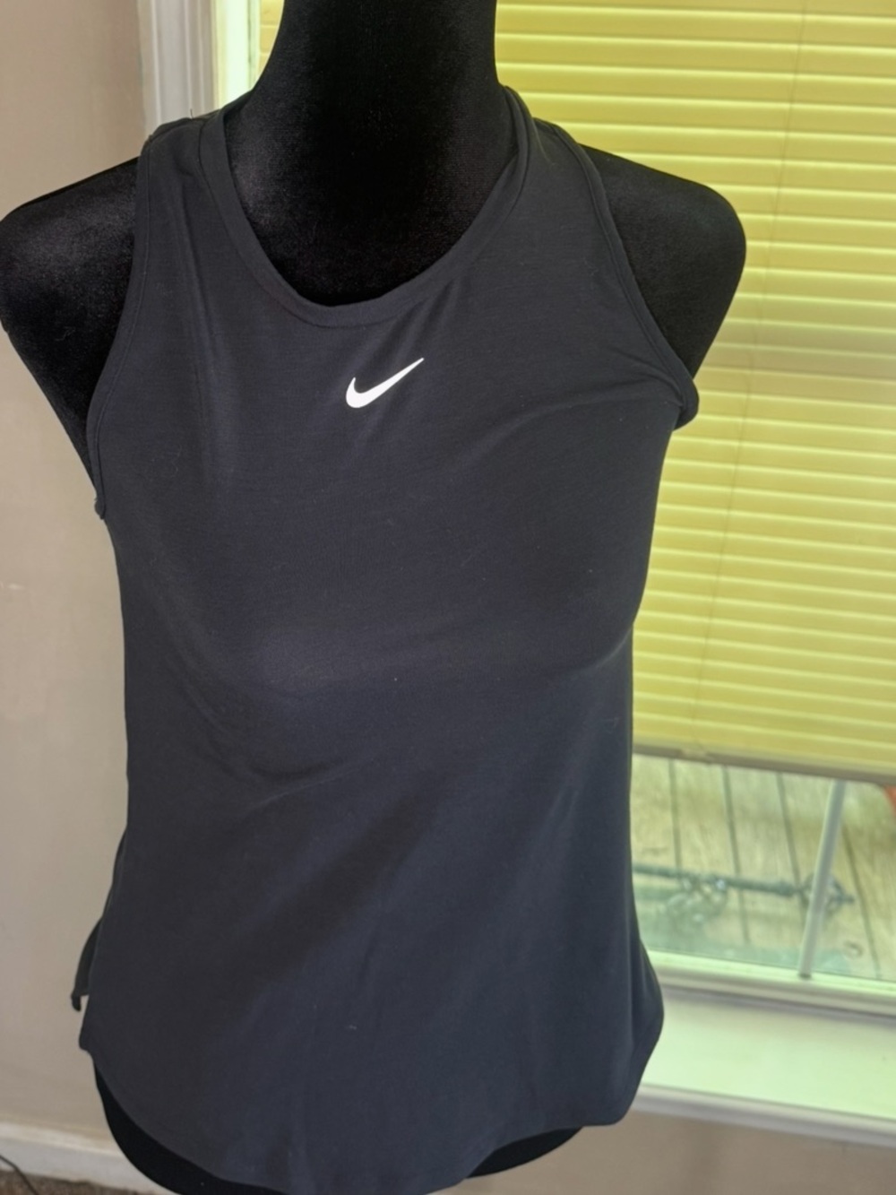women’s black nike tank